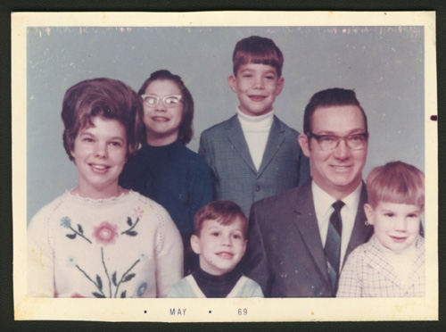 Family2.jpg (66410 bytes)